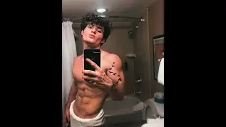 Rex Campbell- 19 year old bodybuilder flexing; Instagram @rexcampbell  