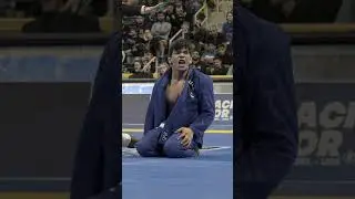 Diego Pato wins Worlds with this last minute sweep | AOJ+ aojplus.com