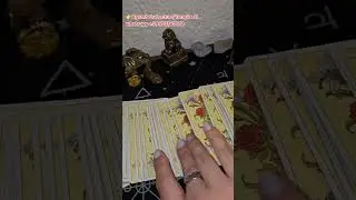 Ve tus fotos y siente culpa... 🥺💔 #tarot #tarotparaelamor #amor #tarotreading #lovetarot #love