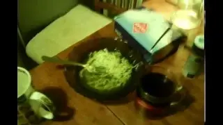 Федя ползёт на кухню (8 месяцев ребёнку)