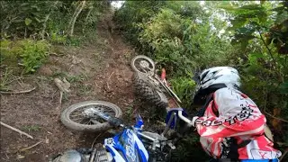 LEVEI MEU AMIGO INICIANTE PARA UMA TRILHA ´´DIFÍCIL`` - QUEDAS & + QUEDAS