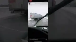 каток.  в гололёд не обгоняй