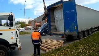 Забираем до груз в Екатеринбурге.