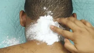 Put baking soda on your neck for this amazing hack