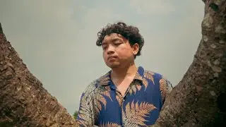FIND YOUR CENTER (2023) | a short 2 minutes film by Ichael Cenabre