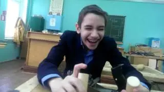 Застрял палец