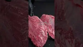 黒毛和牛のシンシンを焼肉カットしました。 #asmr #nikuhack #焼肉 #肉磨き
