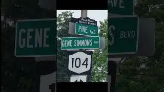 Gene Simmons Recives Street name and key of the city from Niagara Falls NY￼