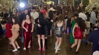 Estas Mujeres Bailan bonito - con banda