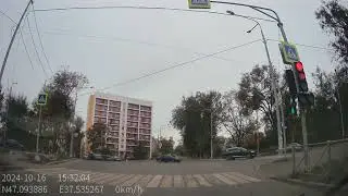 Семья из Мариуполя. Светофор был не сильно красный 🔴#мариупольсегодня.