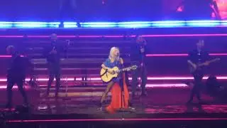 Shania Twain - Who's Bed Have Your Boots Been Under (Live in Québec City)