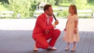 Ведущий Дмитрий Бабаев и дети