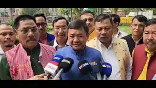 Press meet kapado Dilhi Rongsopi along.