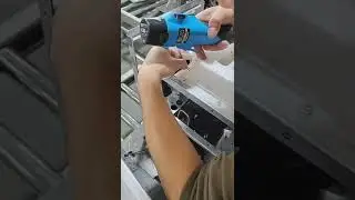 WQJR25 - How to Replace the Ice Scraper?