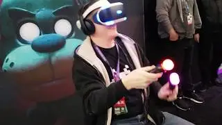 I'm bad at Five Nights at Freddy's at the Sony PSVR booth, PAX East 2019