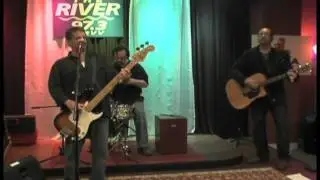 HotWingJones - Be My World - Live From The Loft