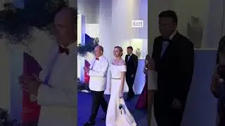Le prince Albert de Monaco et la princesse Charlene arrivent au 75e Gala de la Croix rouge 