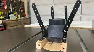 Controversial dust collection concept for table saw