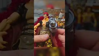 Eustass Kid gets a new cloak. #onepiece #eustasskid #luffy  #shfiguarts #upgrade #toys #newcloak