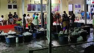 Bagsakan Ng isda Sa Bagong Palengke Ng Batangas city