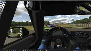 iRacing Mazda MX-5 Pass in the Grass!