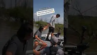 WTH?!?!?! 🤣🤣🤣 #fishing #bassfishing #cruzelouisianaoutdoors