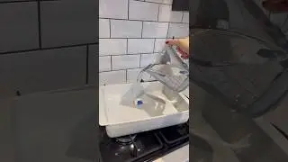 NEW CLEANING HACKS 2024 🤩 quick and easy oven cleaning tip #cleaningtips #cleaninghacks