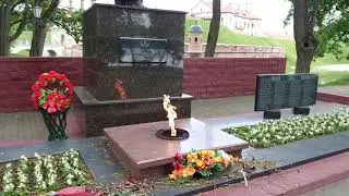 Маленький шопинг и прогулка возле замка в городе Нясвiж какая красота .