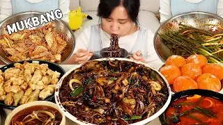 Cooking Mukbang :) After making kimchi, I was hungry so I ordered black bean noodles.