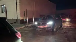 Гости бегут из ресторана 