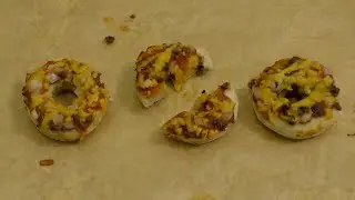 Pizza Bagles: Cheese Burger Style