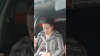Отзыв клиентки такси о том кто бывает сидит в Сбере