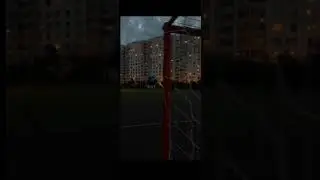 Попал мячом в телефон