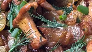 Fried Potatoes. A Restaurant-Style Recipe. Fried Potatoes with Chanterelles. Secrets of Fried Pot...