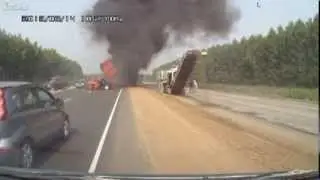 HORROR FATAL CAR CRASH ON BUSY HIGHWAY UNCUT