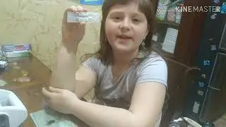 Бедная Соня, сдаёт кровь из пальца и делает ингаляцию.