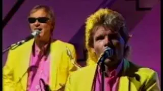 The Delltones - You know what I mean.