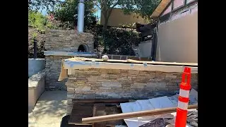Outdoor Kitchen with Pizza Oven