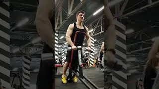 Передня дельта. Вправи з гантелями