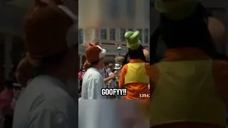 Sketch gets Ignored at Disneyand