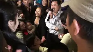 Võ Hoàng Yên chữa bệnh câm điếc tại chùa Quang Đức, Houston, Texas, USA