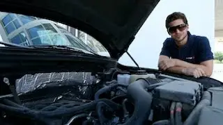 How to check your car engine oil level