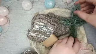 вязаный подарок в сковороде