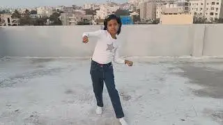 Little girl dance