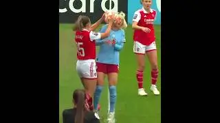 Women FUNNY Football Moments 🤣😂