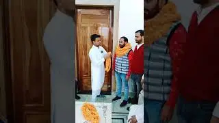 नवनिर्वाचित कोषाध्यक्ष जी का फूल मालाओं से स्वागत करते हुए संस्था के अन्य सदस्य || mehar tyagi apj
