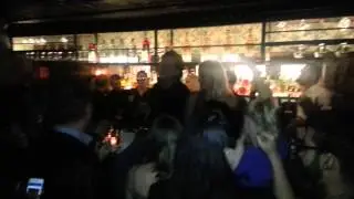 Whole bar singing Don't Stop Believin at 1886