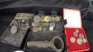 нашли распаханую небитую деревню, находки огонь!!!