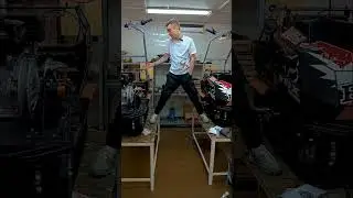 Звоните , время еще есть.