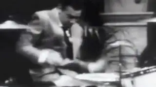 Buddy Rich - Awesome drum solo (fast)